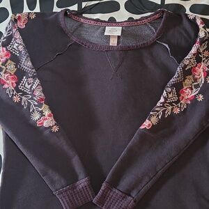 Knox Rose Plum BOHO Crewneck Sweatshirt with Embroidered Trim